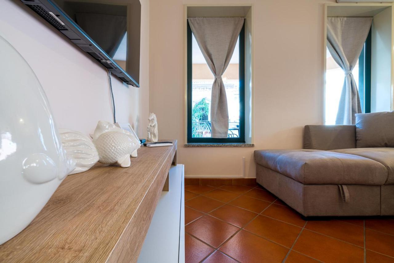 Loft Angolo Sul Mare Letojanni Exterior foto